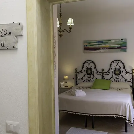 Borgo San Pietro Bed & Breakfast *